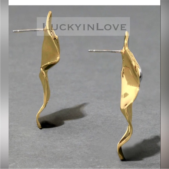 ALEXIS BITTAR • Gold Crumpled Metal Post Earrings - Picture 15 of 16